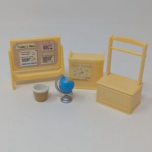 Calico Critters Country Tree School Accessories